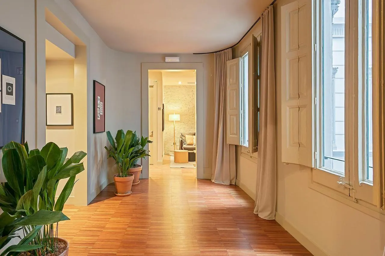 Uma Suites Pau Claris Barcelona Spanien