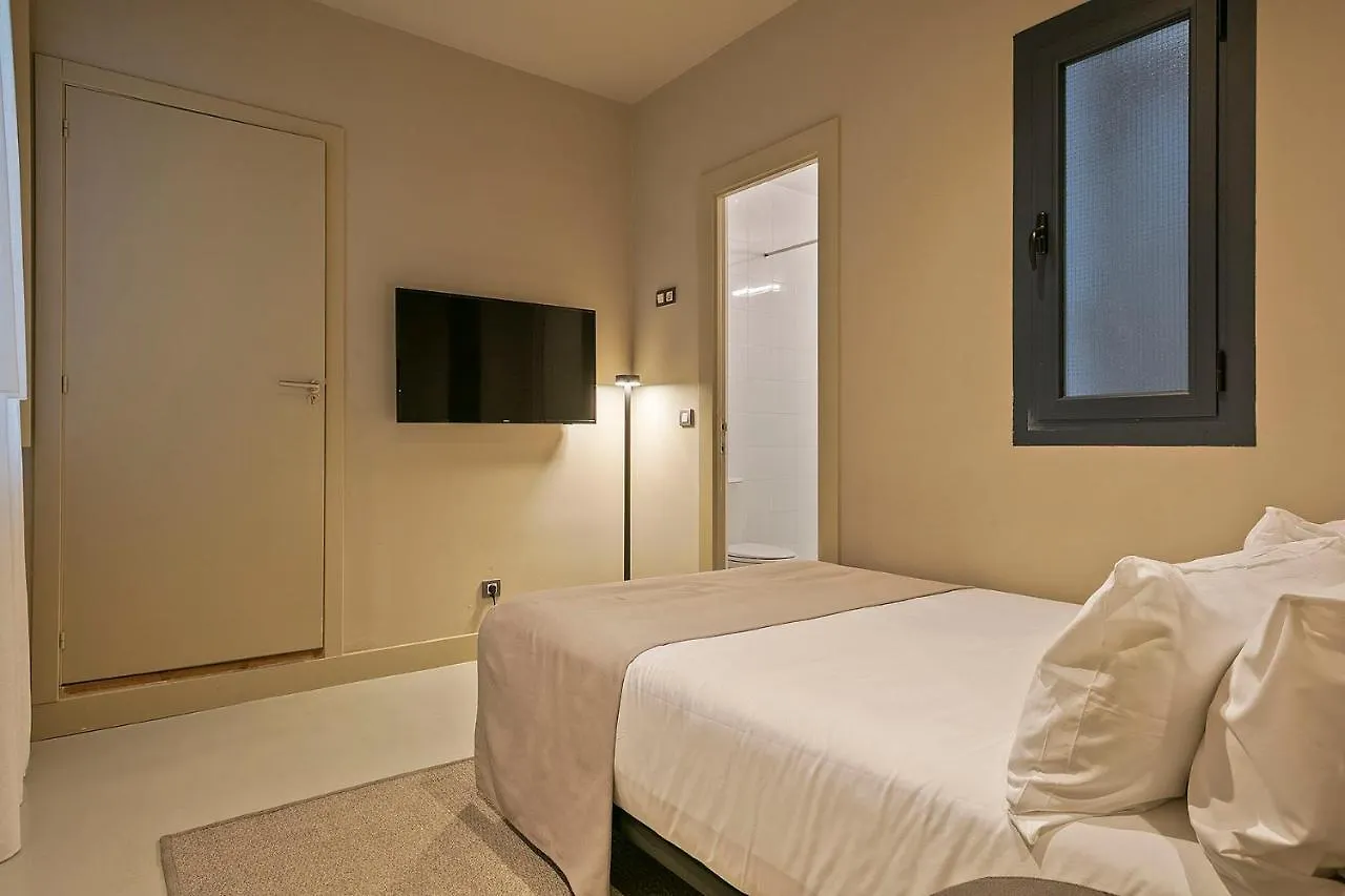 Uma Suites Pau Claris Barcelona