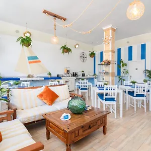 Neon Tenerife Guest house Guaza