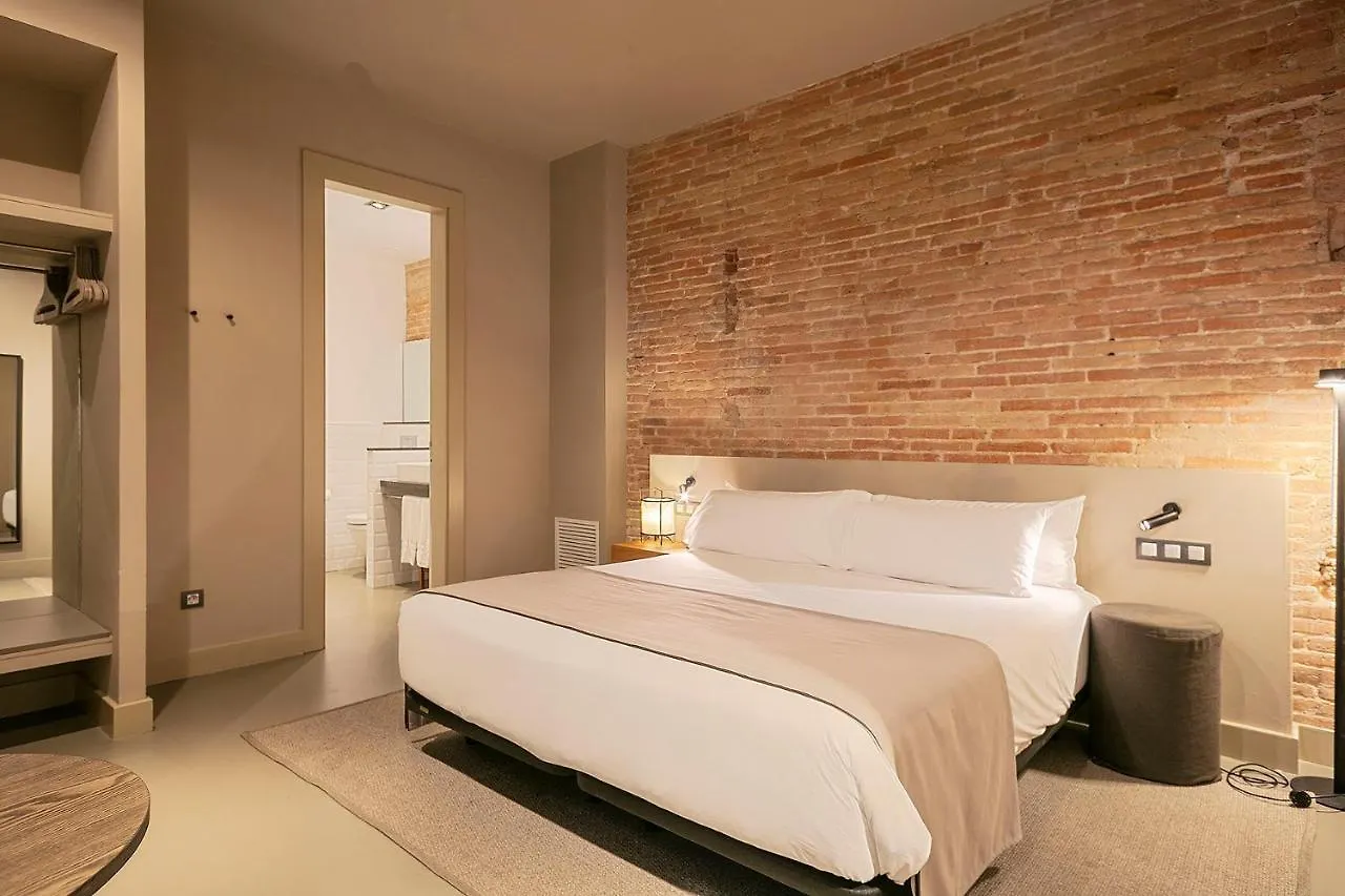 Uma Suites Pau Claris Barcellona Spagna
